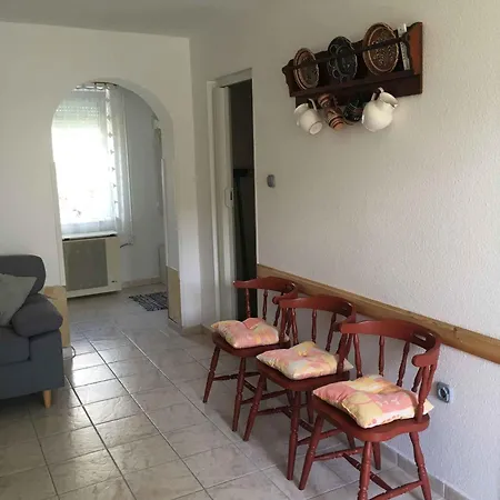 In - Balaton 18816 *