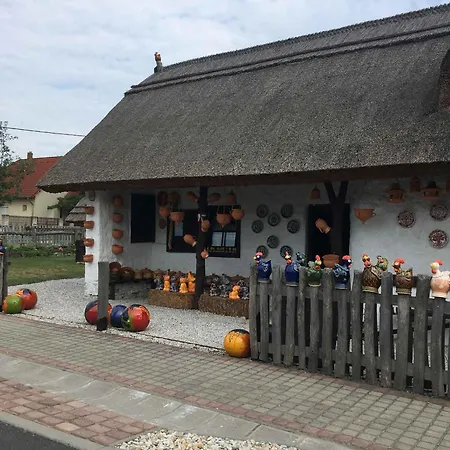 Дом отдыха In - Balaton 18816 Денешдиаш