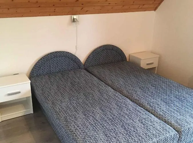 In - Balaton 18816 בית נופש *