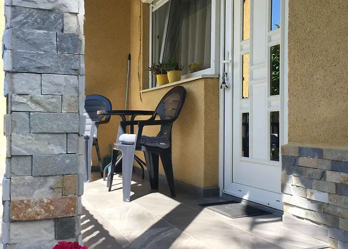 In - Balaton 18816 גיינסדיאס